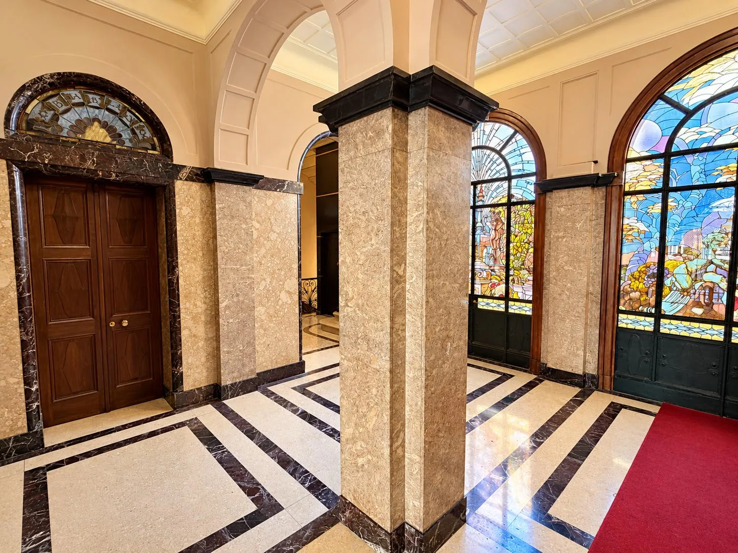 Bilocale di 130 mq in palazzo d'epoca interamente ristrutturato